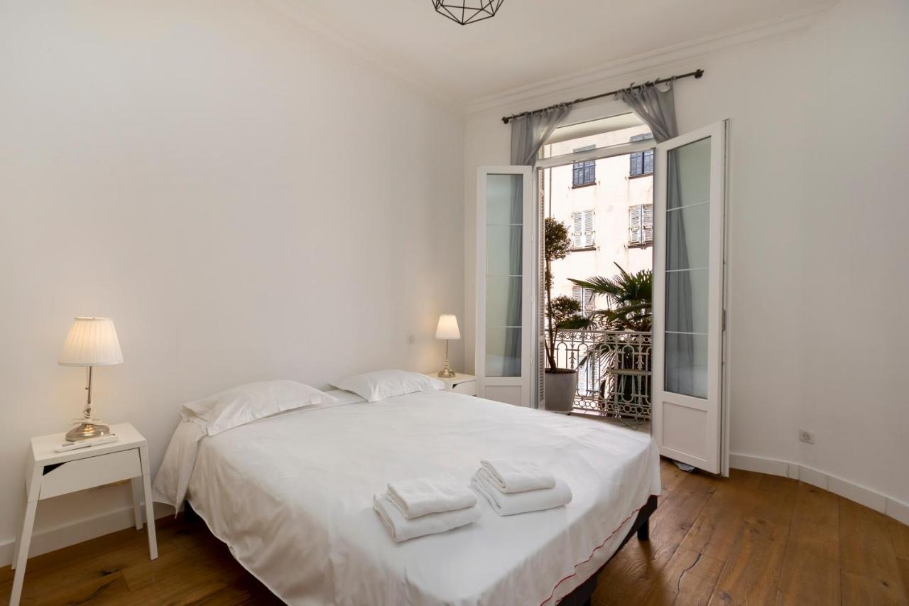 Les Suites R Bonaparte - Appartements De Standing Au Coeur De La Vieille Ville Pietonne Ajaccio  Ngoại thất bức ảnh