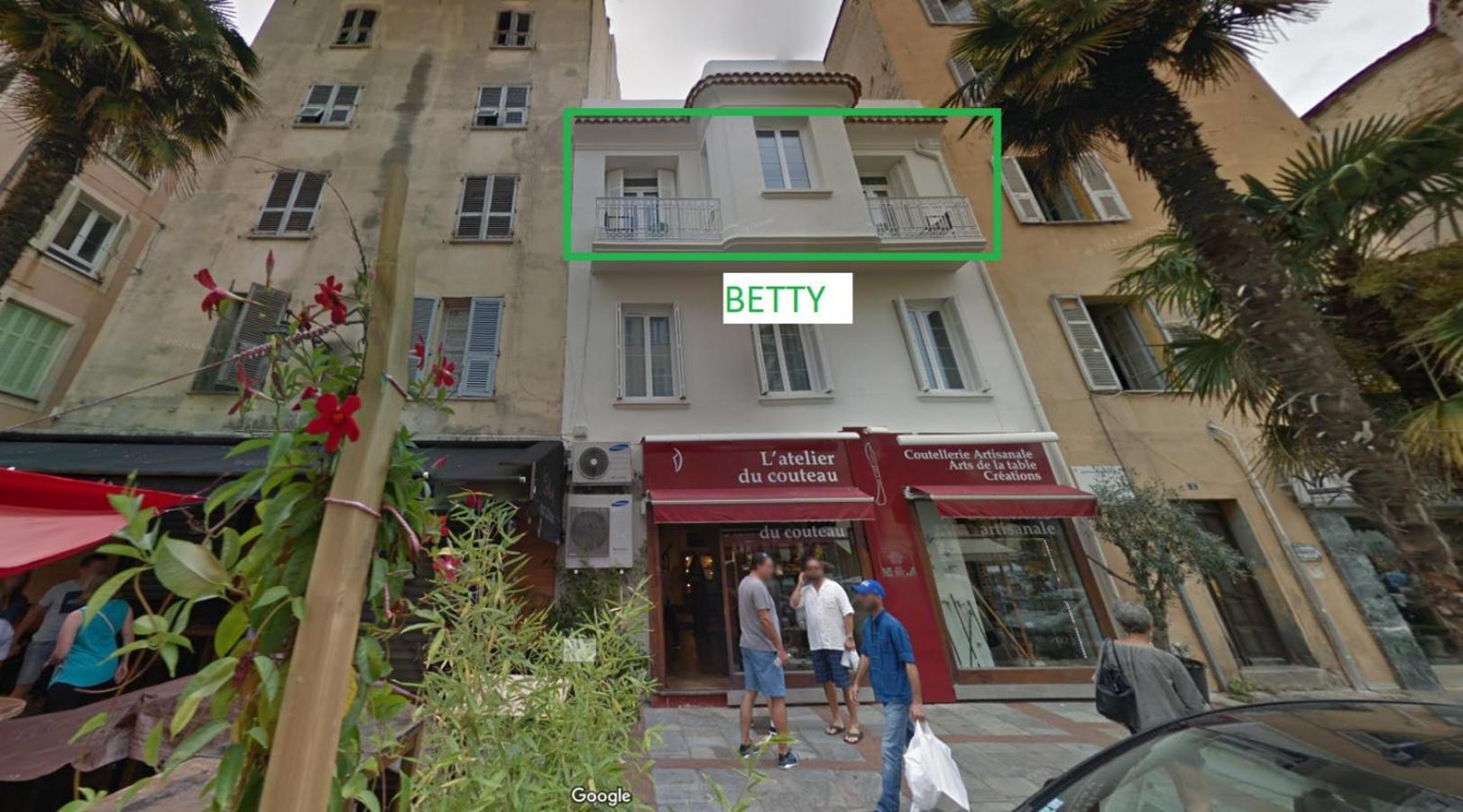 Les Suites R Bonaparte - Appartements De Standing Au Coeur De La Vieille Ville Pietonne Ajaccio  Phòng bức ảnh